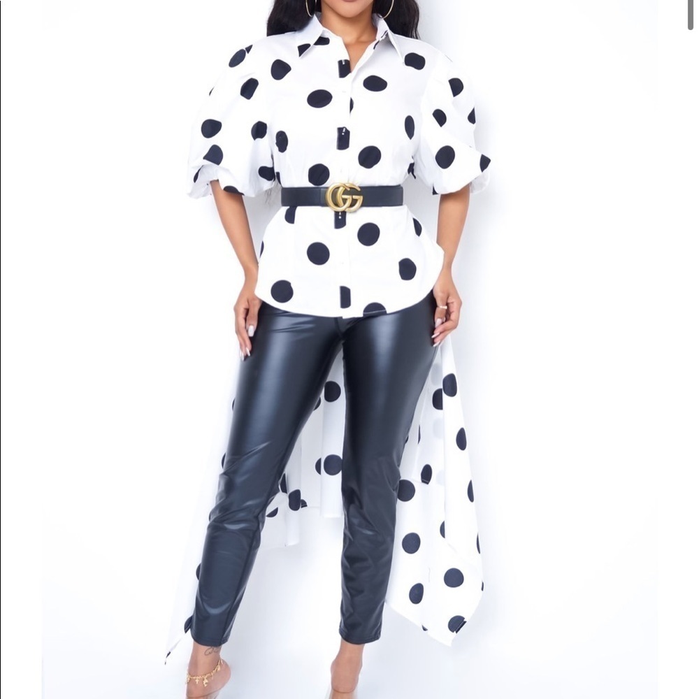 NWT ILLORD Polka Dot High Low Top